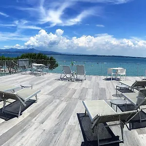 Ca' Serena 3*, Sirmione Italie